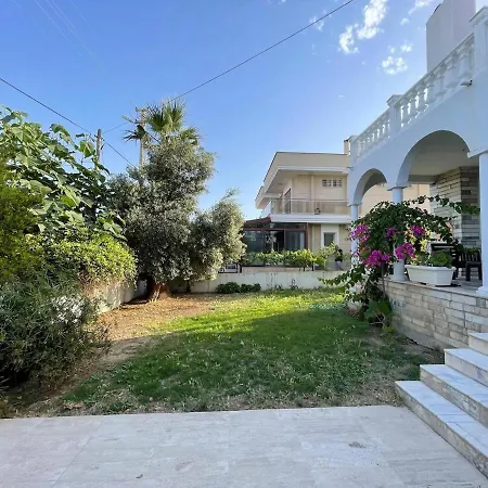 Peaceful, Spacious And Pristine بيت للعطل *